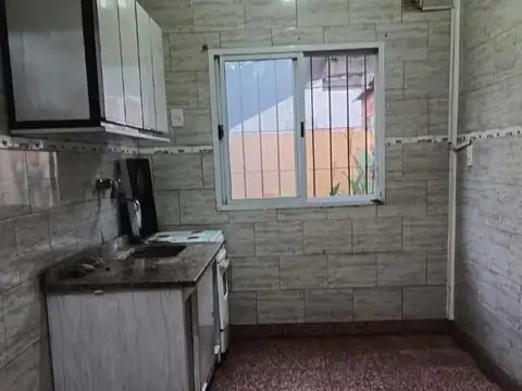 Departamento en Alquiler en Rafael Castillo, $ 450.000