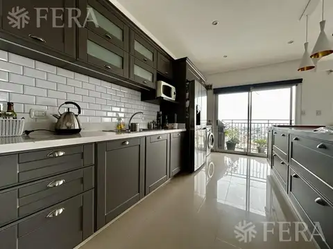 Venta departamento 4 ambientes con dos cocheras en Bernal