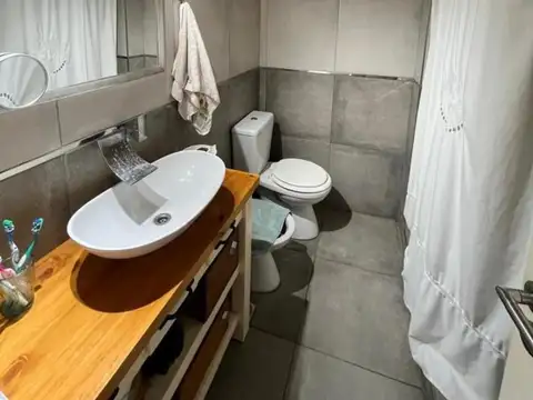 Casa 5 ambientes con 1 baño