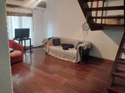 Depto Tipo Casa en Venta de 4 ambientes