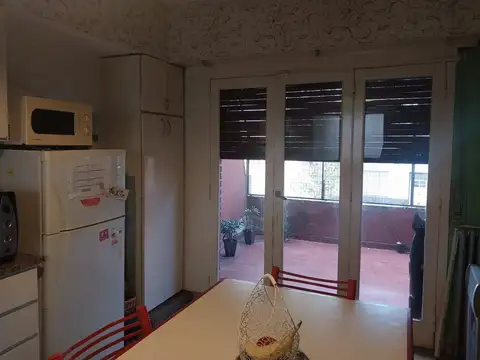Depto Tipo Casa 4 ambientes con 2 baños