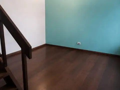 Depto Tipo Casa en Venta en Flores, USD 240.000