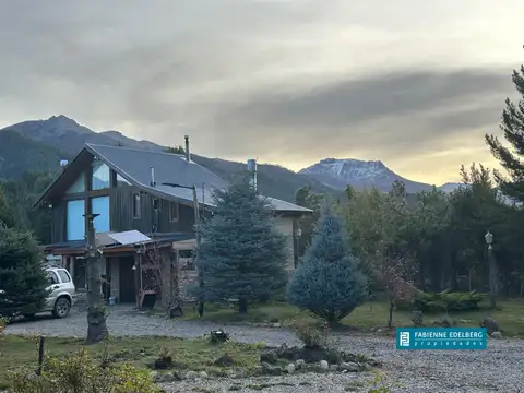 Complejo de Cabañas  en Villa Meliquina con Vistas al Lago y Gran Potencial de Desarrollo