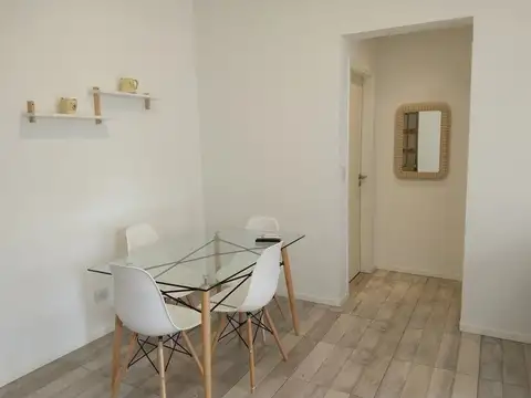 Departamento en Alquiler en Villa Rosa, USD 800