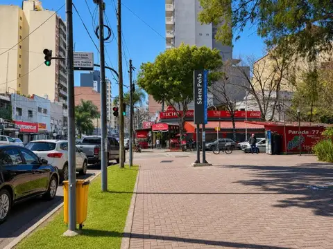 Local en Venta 76 años
