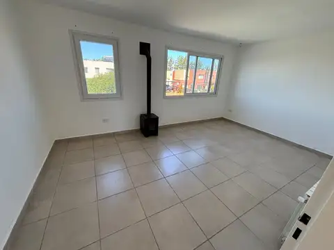 Casa en Alquiler en Villanueva, USD 1.500