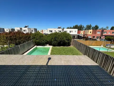 Casa en Alquiler de 4 dormitorios