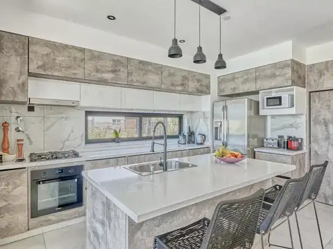 Casa en Venta al Este