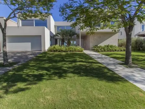 Casa en Alquiler de 5 dormitorios