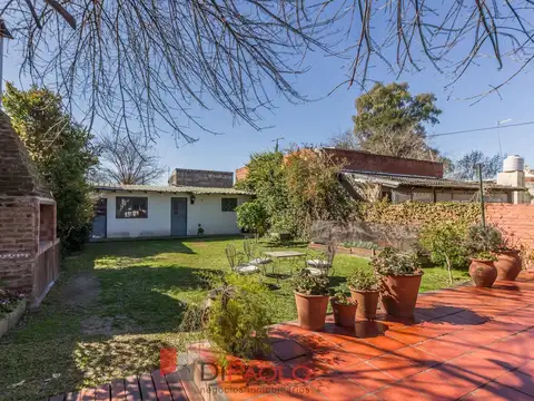 Venta | Casa | 6 Ambientes | Doble Cochera, Gran Parque