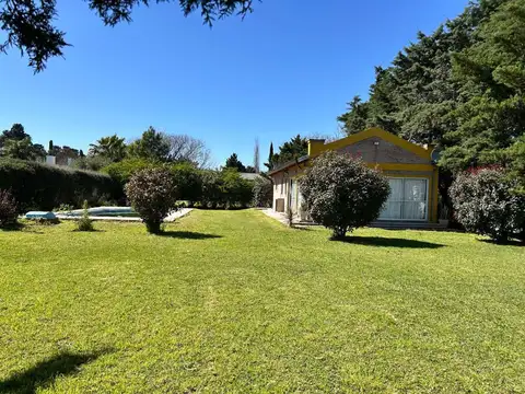 Casa 2 ambientes con 2 baños