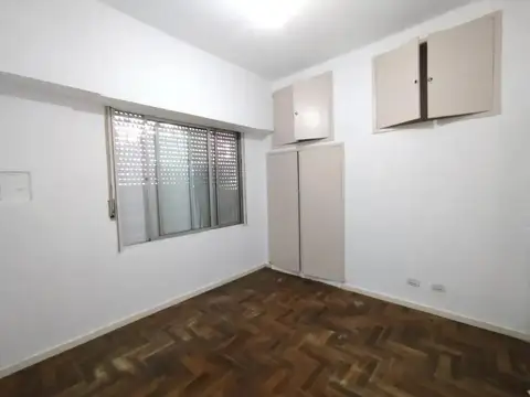 Depto Tipo Casa en Venta 50 años