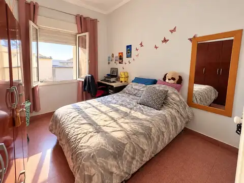 Depto Tipo Casa 7 ambientes con 2 baños