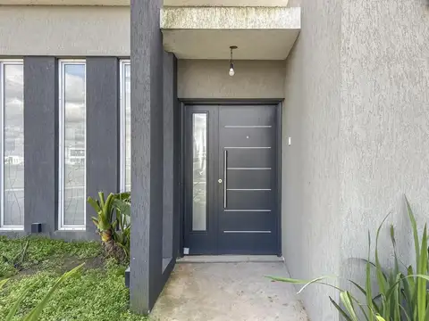 Casa en Alquiler de 3 dormitorios