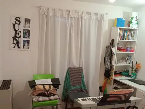 OPORTUNIDAD PARA RENTA O VIIENDA MULTI FAMILIAR Y RABAJO Venta en blocl local + 3 viviendas