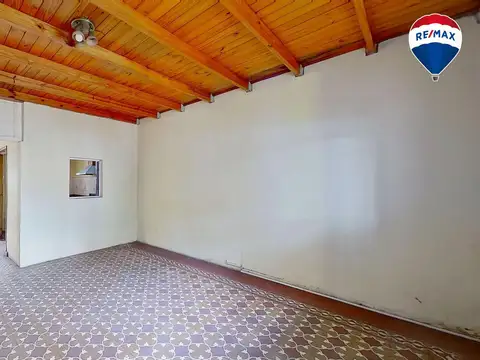 CASA 3 AMBIENTES EN VENTA EN VALENTIN ALSINA PATIO