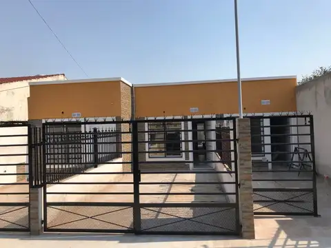 3 CASAS TIPO DEPARTAMENTO CON LOTE LIBRE