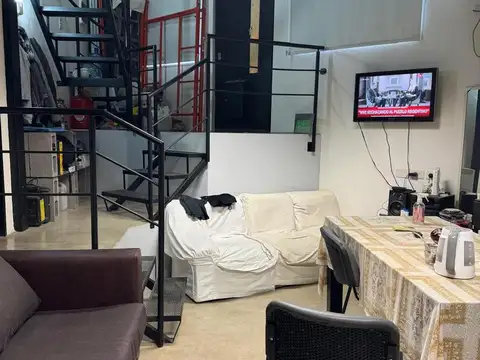 Depto Tipo Casa en Venta de 2 ambientes