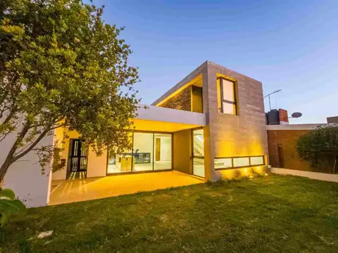 Casa en Venta 1 año