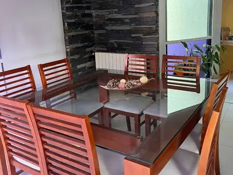 Casa en Venta con 3 cocheras