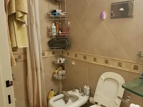 Departamento 6 ambientes con 1 baño