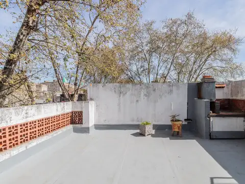 Depto Tipo Casa en Venta en Parque Avellaneda, USD 140.000