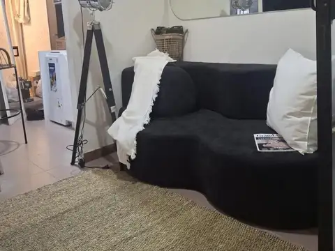 Depto Tipo Casa 2 ambientes con 1 baño