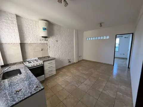 Departamento en Alquiler en Caseros, $ 440.000