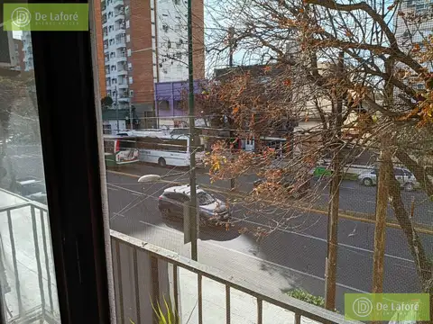 Av. Centenario  al 1700
