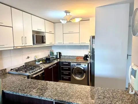 Departamento en Venta en Parque Chacabuco, USD 170.000