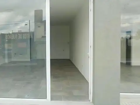 Local en Alquiler Via Pública