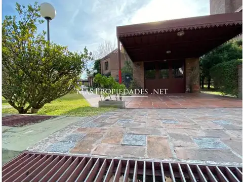 Venta Casa en El Carmen 3 Dormitorios Berazategui 100