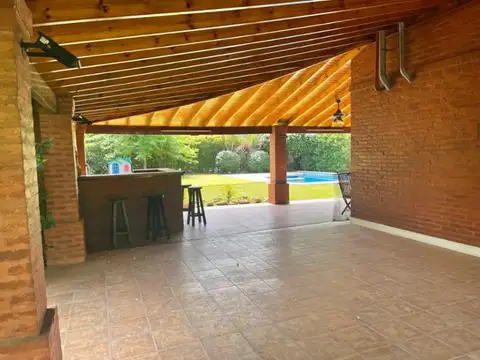 Casa en Alquiler Temporal en Echeverria Del Lago, USD 3.000