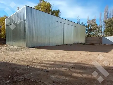Depósito y terreno