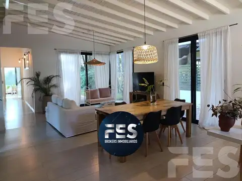 Casa en alquiler temporal en pinamar 4 ambientes para 6 personas con pileta