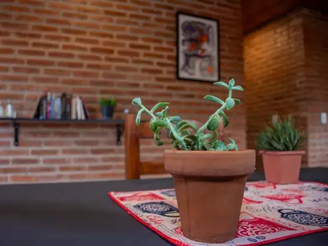 Casa en Alquiler con 1 cochera