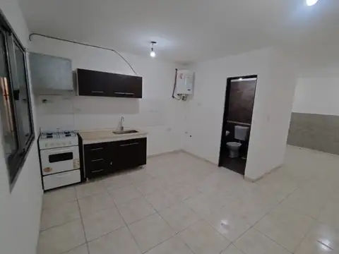 Depto Tipo Casa 2 ambientes con 1 baño