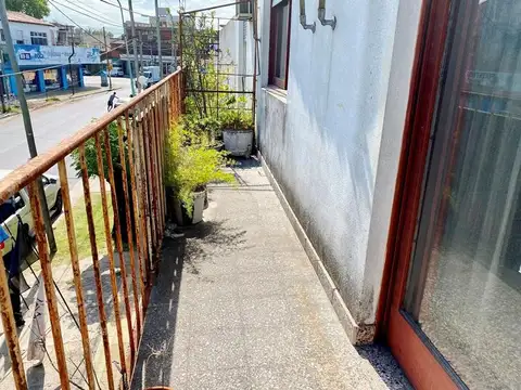 Depto Tipo Casa 4 ambientes con 1 baño