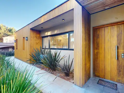 Casa en Venta en La Herradura, USD 450.000