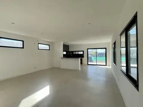 Casa en Venta en Pilar del Este - Santa Elena, USD 200.000