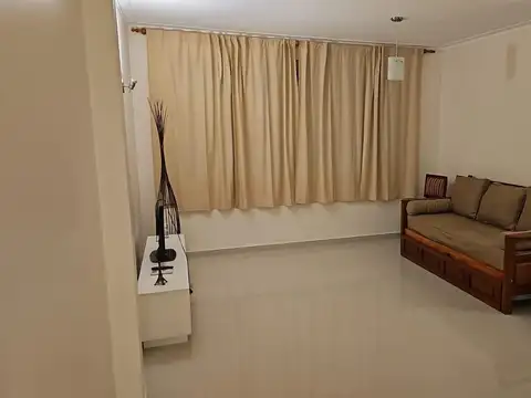 Departamento en venta - 2 Dormitorios 1 Baño - 80Mts2 - La Plata