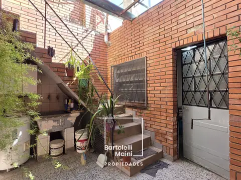 Depto Tipo Casa en Venta al Este
