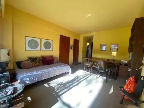 Departamento 2 amb. luminoso prox. estacion y rio