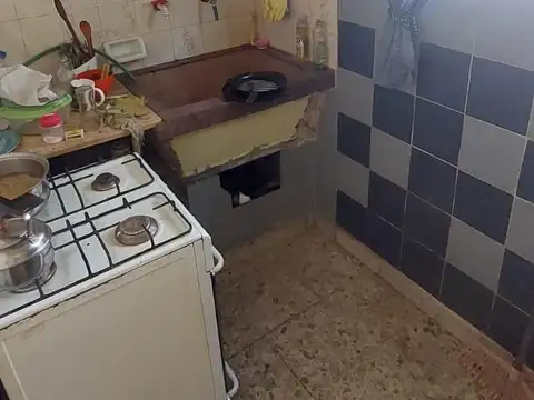 Casa 5 ambientes con 1 baño