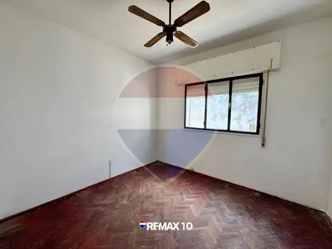 Casa en Alquiler con 1 cochera