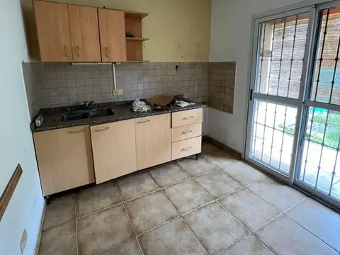Casa 3 ambientes con 2 baños