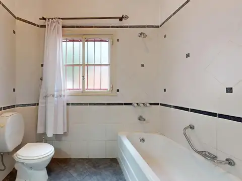 Depto Tipo Casa en Venta 70 años