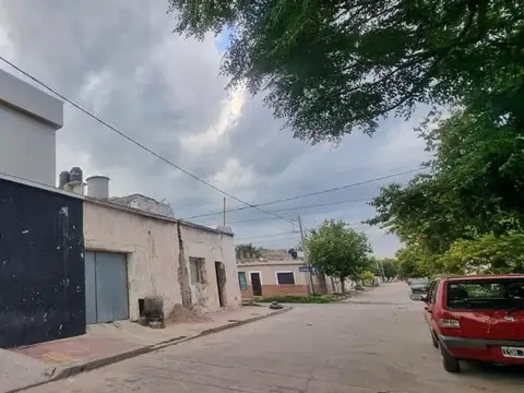 CASA A REFACCIONAR EN VILLA PAEZ 3 DORM 140 MTS