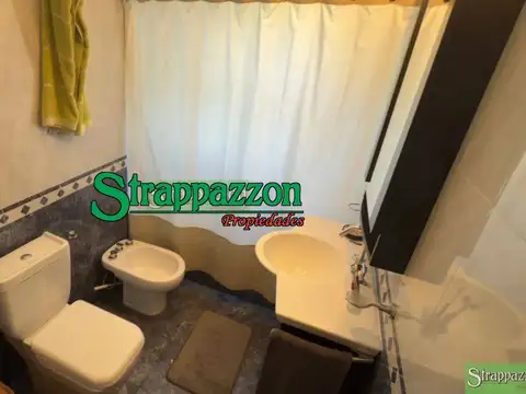 Casa 5 ambientes con 3 baños