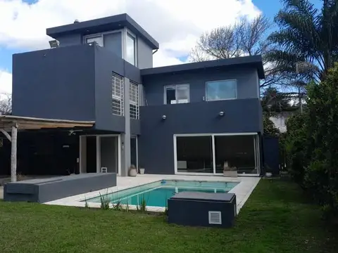 IMPECABLE CASA MODERNA EN BARRIO CERRADO – MASCHWITZ-  DISEÑO, CONFORT Y BAJAS EXPENSAS